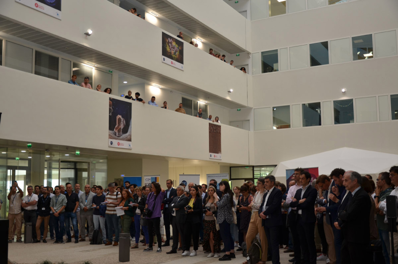 Le public lors de l'inauguration du bâtiment Chimie Balard recherche