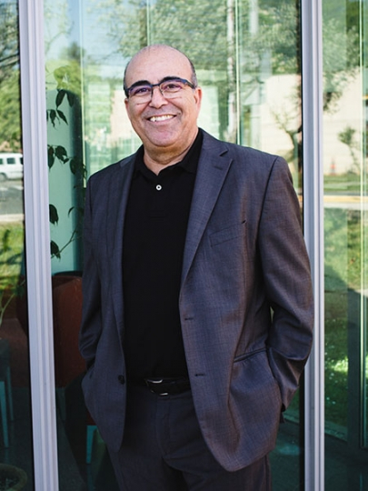Portrait de Jamal Tazi, médaille de l'innovation du CNRS 2017